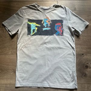 Circo | Gray graphic shirt  | Size M 8/10